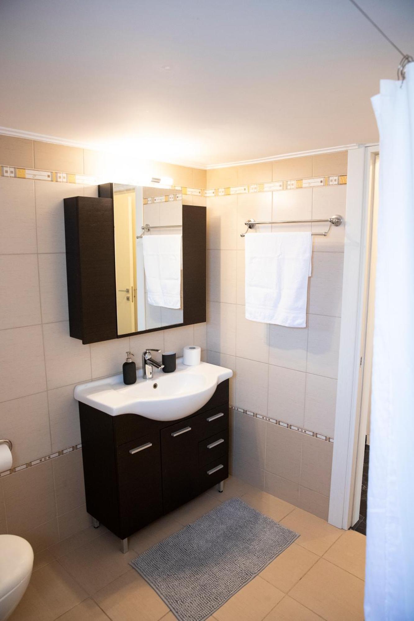 Spacious Glyfada Golf 4Br -Near Beach + Shops Atena Exterior foto